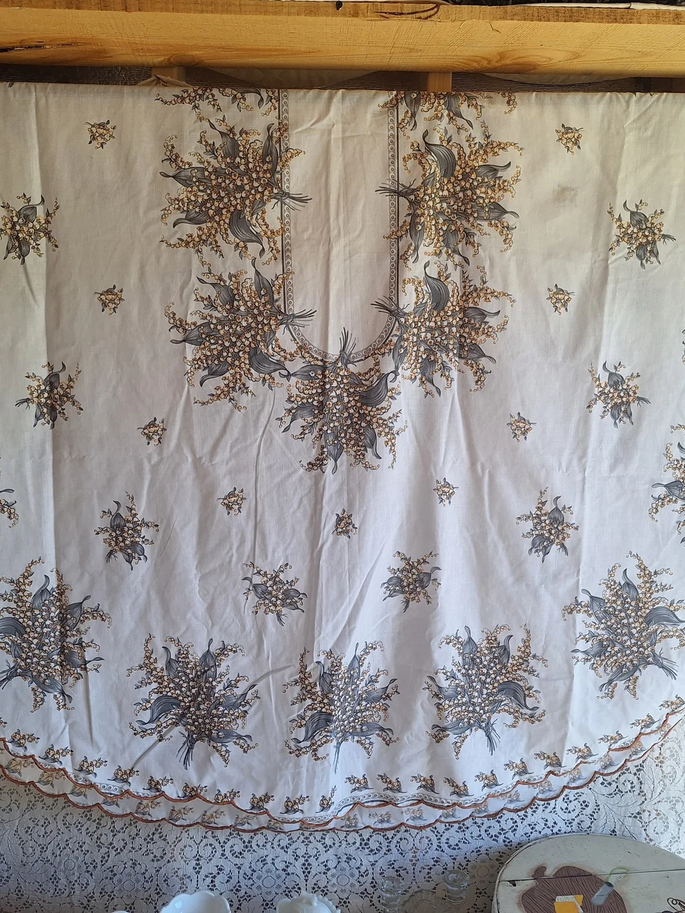 Floral Cotton Tablecloth  And 12 Napkins in White, Gray & Tan